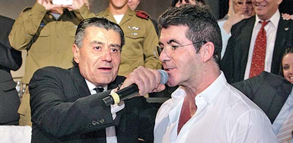 סיימון קאוול, חיים סבן, ערב ההתרמה לצה``ל בלוס אנג`לס / צילום: מיכל מבצרי