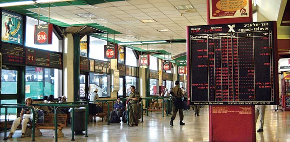התחנה המרכזית החדשה בתל אביב / צילום: תמר מצפי