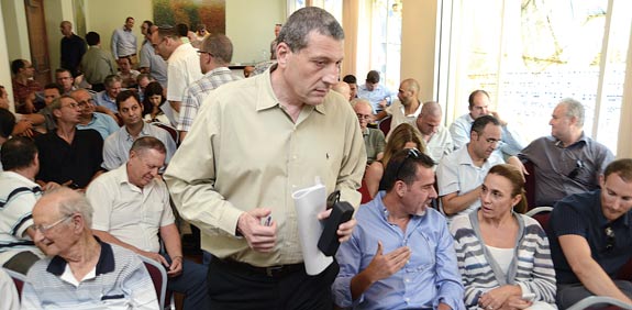 מחזיקי האג"ח / צילום: איל יצהר