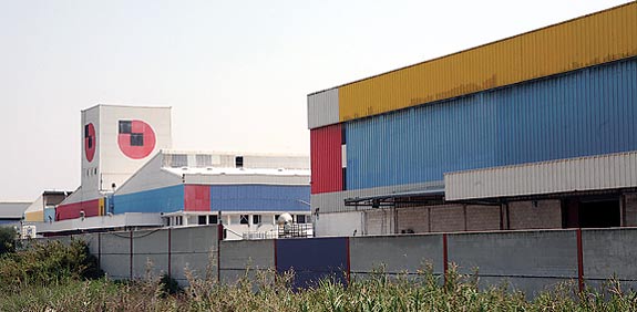 מפעל טמבור / צילום: תמר מצפי