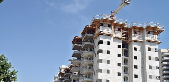 בנייה חדשה באשקלון / צילום: תמר מצפי