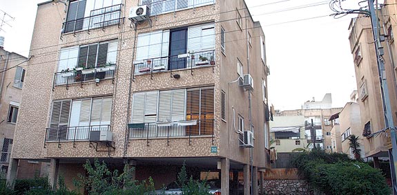 בנין ברחוב תל חי ברמת גן / צילום: תמר מצפי