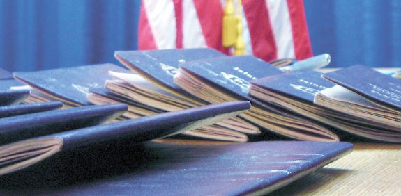 דרכונים אמריקאיים / צילום: רויטרס