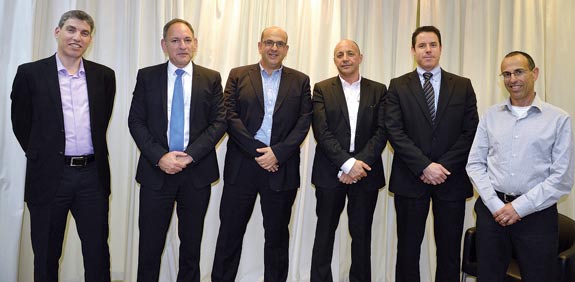 עורכי הדין גיל אורן עופר שפירא גיא גיסין נועם שרוןאהוד סול וחגי אולמן / צילום: תמר מצפי