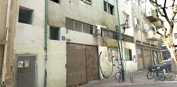 הבניין ברחוב קורדובירו / צילום: תמר מצפי