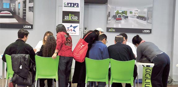 יריד מכירות של חבר בפרויקט של גינדי / צילום: תמר מצפי