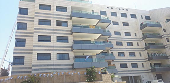 דירת 4 חדרים בכפר סבא הירוקה / צילום: תמר מצפי