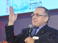 אלן דרשוביץ / צלם:   תמר מצפי