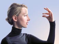 אליזבת הולמס / צילום: מתוך אתר החברה