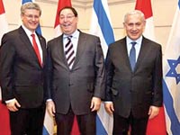 נתן ג'ייקובסון במרכז עם בנימין נתניהו וסטיבן הרפר ראש ממשלת קנדה/ צילום:  PMO