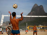 כדורעף על חופי ריו דה ז'ניירו, ברזיל / צלם: רויטרס