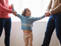 כיצד קובע בית המשפט בסוגיית משמורת הילדים בגירושין/ צילום:  Shutterstock/ א.ס.א.פ קרייטיב