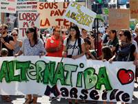 הפגנה של פעילי איכות הסביבה בצרפת / צילום: רויטרס