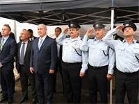 ראש הממשלה בנימין נתניהו עם השר לביטחון פנים גלעד ארדן ומפכ"ל המשטרה רוני אלשייך / צילום: קובי גדעון