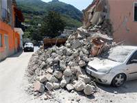 נזקי רעידת האדמה באיסקיה שבאיטליה, 2017 / צילום: רויטרס