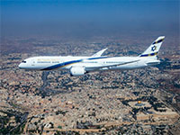 מטוס דרימליינר ירושלים של זהב עובר מעל ירושלים  / צילום: אלבטרוס