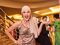 מסיבה בסגנון "גטסבי הגדול" למכירת אחוזה ב־35.5 מיליון דולר / אינפוגרפיק: shutterstock, שאטרסטוק