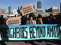 מתנגדים לפתיחת מרלו"ג של אמזון בארה"ב / צילום: SHANNON STAPLETON, רויטרס