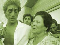 עמוס ברנס משתחרר מהכלא ב–2002 / מתוך סרטו של יצחק רובין "רצח לכל החיים"
