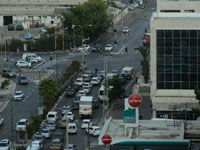 רחוב יגאל אלון בתל אביב / צילום: איל יצהר