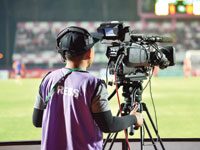 צילום משחק כדורגל לטלוויזיה/צילום:  Shutterstock/ א.ס.א.פ קריאייטיב