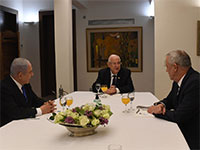 פגישת הנשיא ריבלין עם ראש הממשלה בנימין נתניהו ויו"ר כחול לבן, בני גנץ, אמש בבית הנשיא / צילום: קובי גדעון, לע"מ