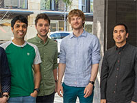 צוות החוקרים של ענקית התוכנה סיילספורס, בראשם עומד ריצ'ארד זוכר (השני מימין) / צילום: סיילספורס