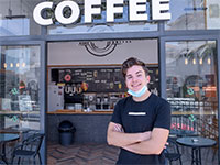 אריאל ווקס שנאלץ לסגור את בית הקפה שפתח / אינפוגרפיקה: רפי קוץ