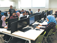 המשתתפים בתוכנית בוטקאמפ ללימודי תכנות לחברה הבדואית / צילום: עדי לוי סלמה