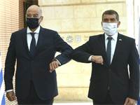 שר החוץ גבי אשכנזי ושר החוץ היווני ניקוס דנידיאס / צילום: משרד החוץ, יח"צ