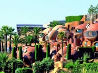 אחוזת הבועות של פייר קארדן / צילום: מהוידאו