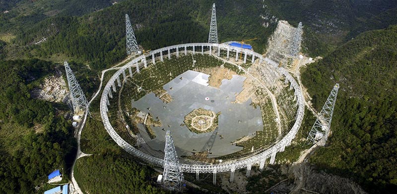 טלסקופ עצום , הרדיו הטלסקופי Aperture Spherical / צילום : מתוך הוידאו 