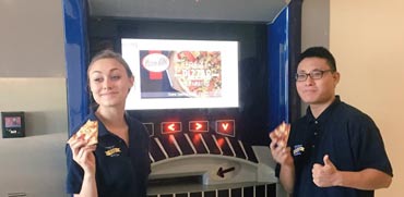 כספומט פיצות, מזון מהיר, ארה"ב Pizza ATM / צילום: וידאו