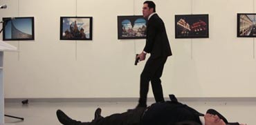 רצח שגריר רוסיה וטורקיה/ צילום: מהוידאו