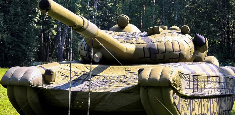 טנקים מתנפחים, כלי נשק מתנפחים, צבא רוסיה, הטעיית האויב Rusbal / צילום: וידאו