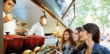 רעבים לטייל: חמשת הסיורים הקולינריים הטובים בעולם