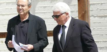 צפו: עלייתו ונפילתו של קובי אלכסנדר