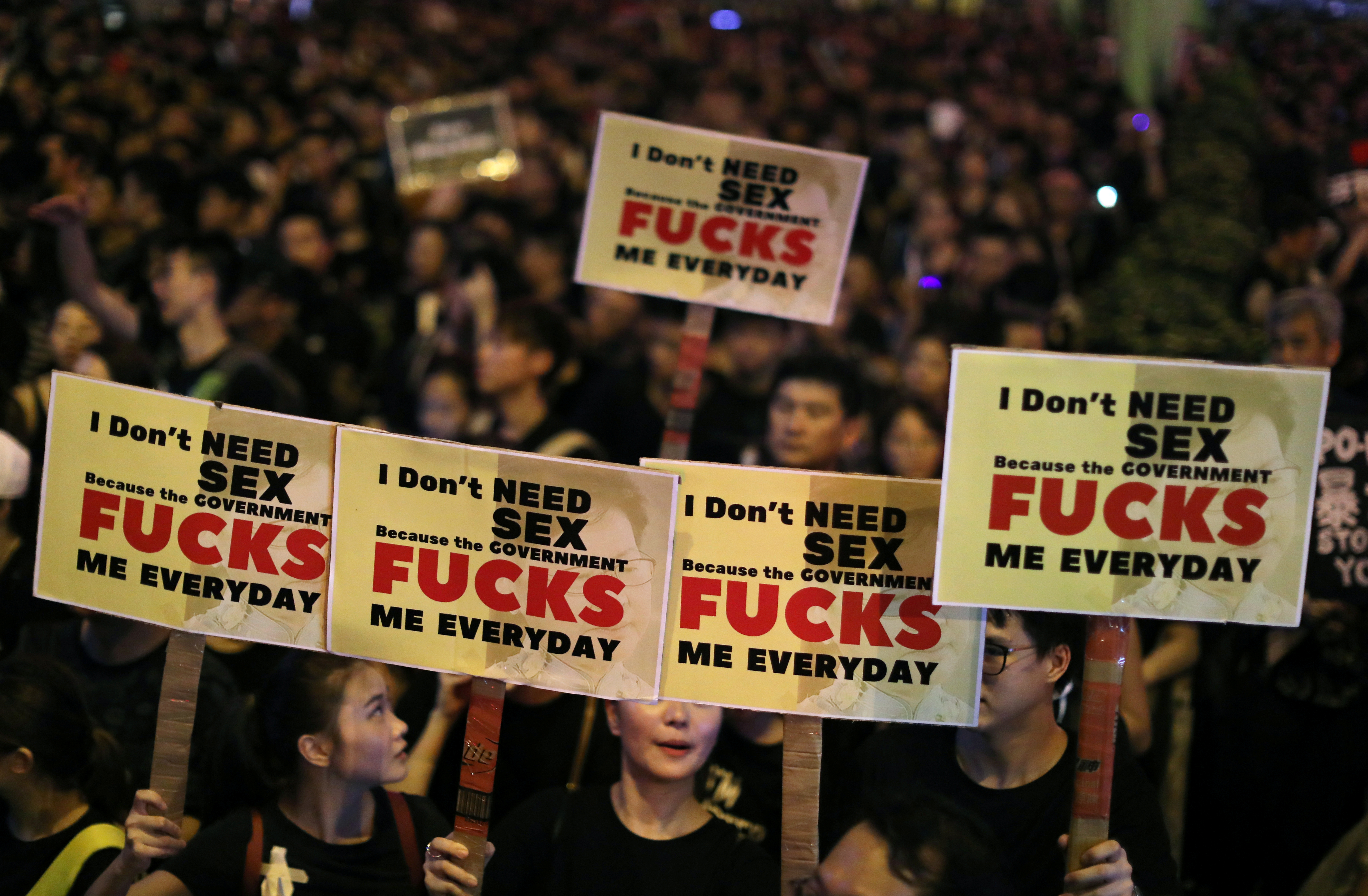 הפגנת ענק נגד מנהיגת הונג קונג / צילום: Athit Perawongmetha, רויטרס
