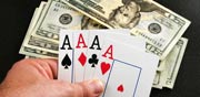 בורסה קוביות הימורים  קלפים 4 אסים / צלם: thinkstock