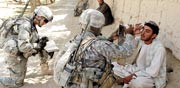 חיילים אמריקאיים באפגניסטן אוספים צילומי רשתית / צילום: רויטרס