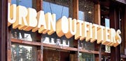 חברת Urban Outfitters / צילום: בלומברג