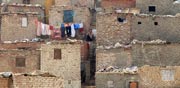 מגורים לא פורמליים בקהיר /  צילום: רויטרס