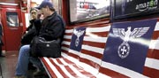 סמלים נאציים ברכבת התחתית בניו יורק / צילום: רויטרס