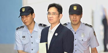 לי ג'יי־יונג בבית המשפט. עצור מאז חודש פברואר / צילומים: רויטרס