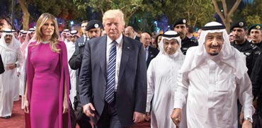 דונלד ומלאניה טראמפ בערב הסעודית / צילומים: רויטרס