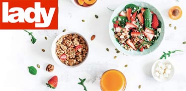פירות טריים, אגוזים, קוואקר,  עלים ירוקים, ממרח שקדים / צילומים: Shutterstock | א.ס.א.פ קריאייטיב