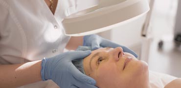 יש טיפולים אסתטיים שרק רופאי עור יכולים לבצע  /  צילום:Shutterstock/ א.ס.א.פ קרייטיב