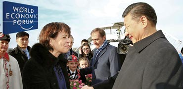 נשיא סין פוגש את נשיאת שווייץ אתמול בציריך /  צילום: רויטרס 