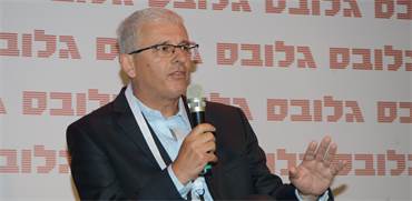 אנדרו אביר, מנהל חטיבת השווקים של בנק ישראל, בכנס שוק ההון \ צילום: איל יצהר