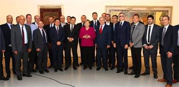 אנגלה מרקל, בנימין נתניהו ושרים מהממשלה הישראלית והגרמנית במפגש / צילום: הרשות לחדשנות